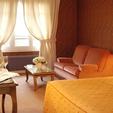 Hostellerie La Huchette Replonges Rum bild