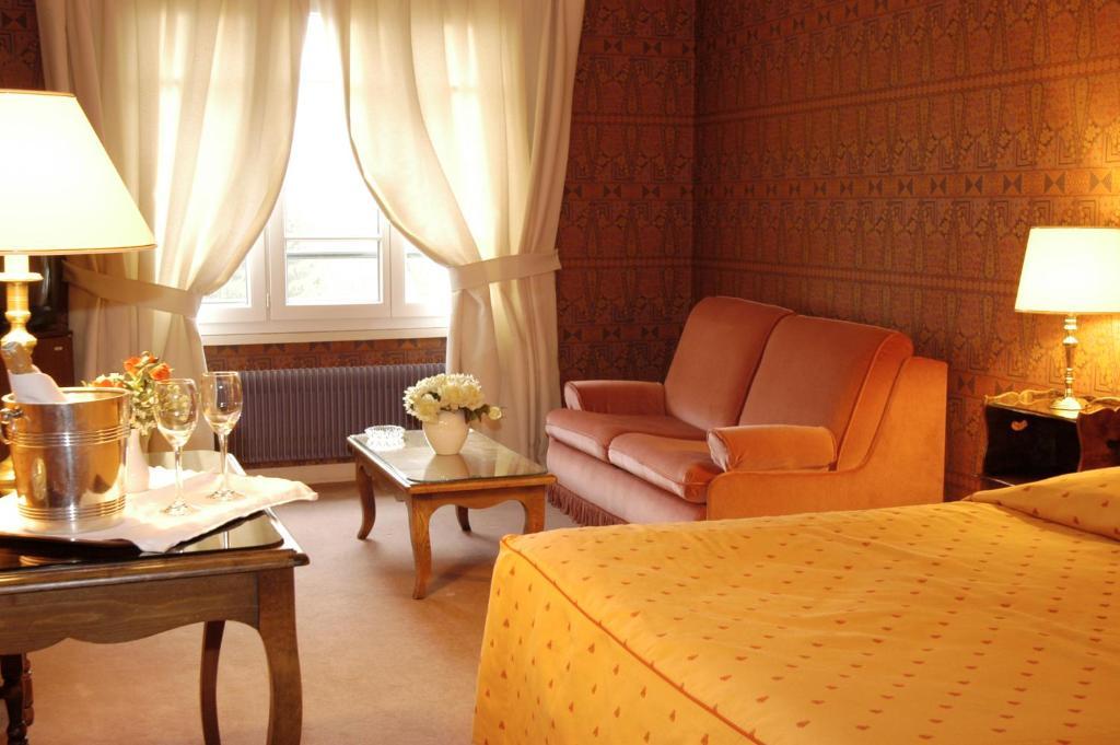Hostellerie La Huchette Replonges Rum bild