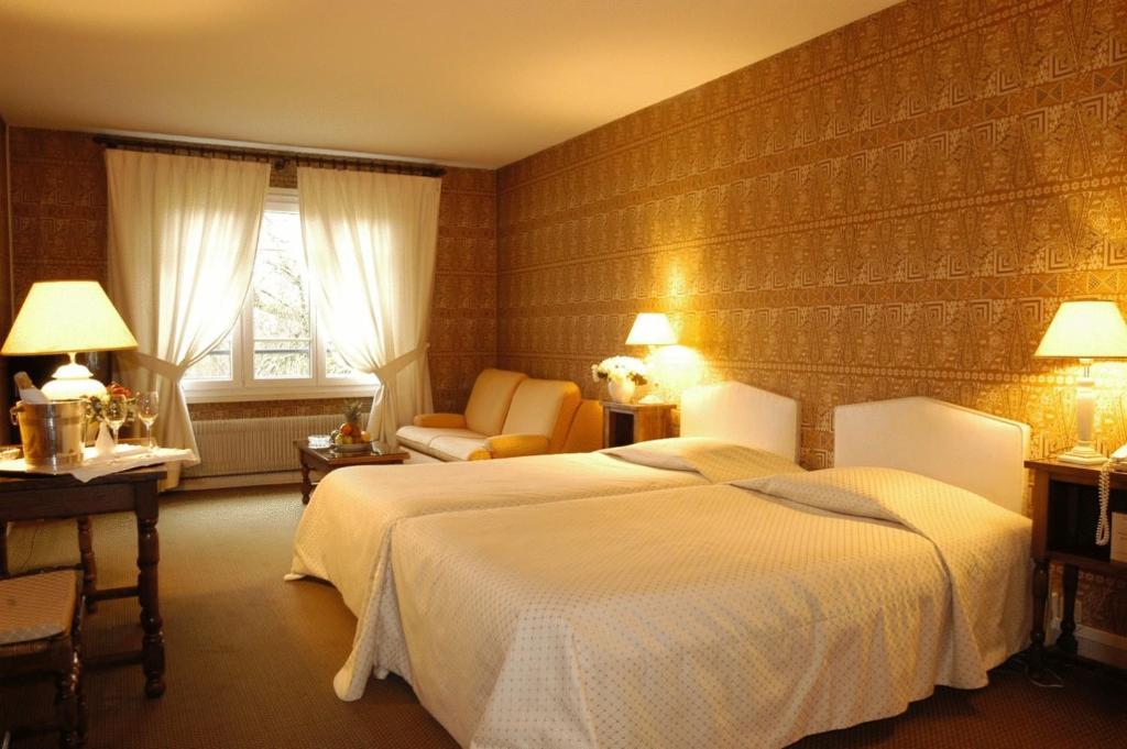 Hostellerie La Huchette Replonges Rum bild